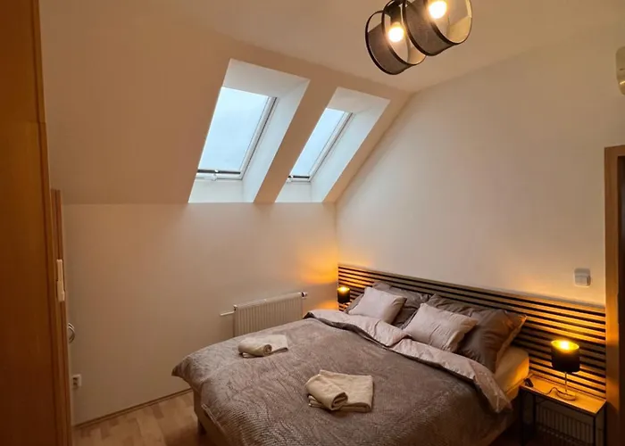 Nerudova Apartamento *